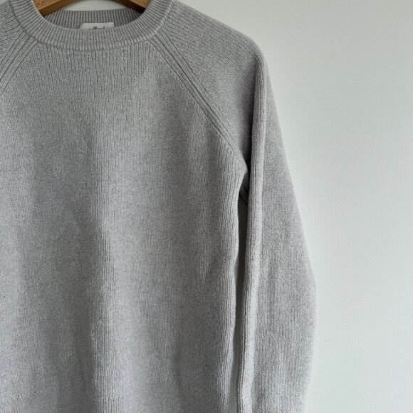 Wilfred Gray Sweater - Picture 3 of 6